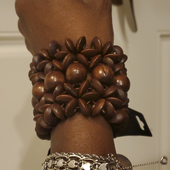 2 Strechy bracelets - Picture 9 of 9